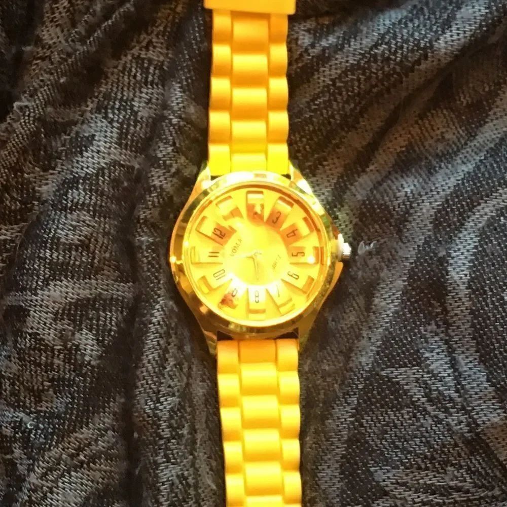 Yellow Rubber Watch!! - Picture 12 of 13